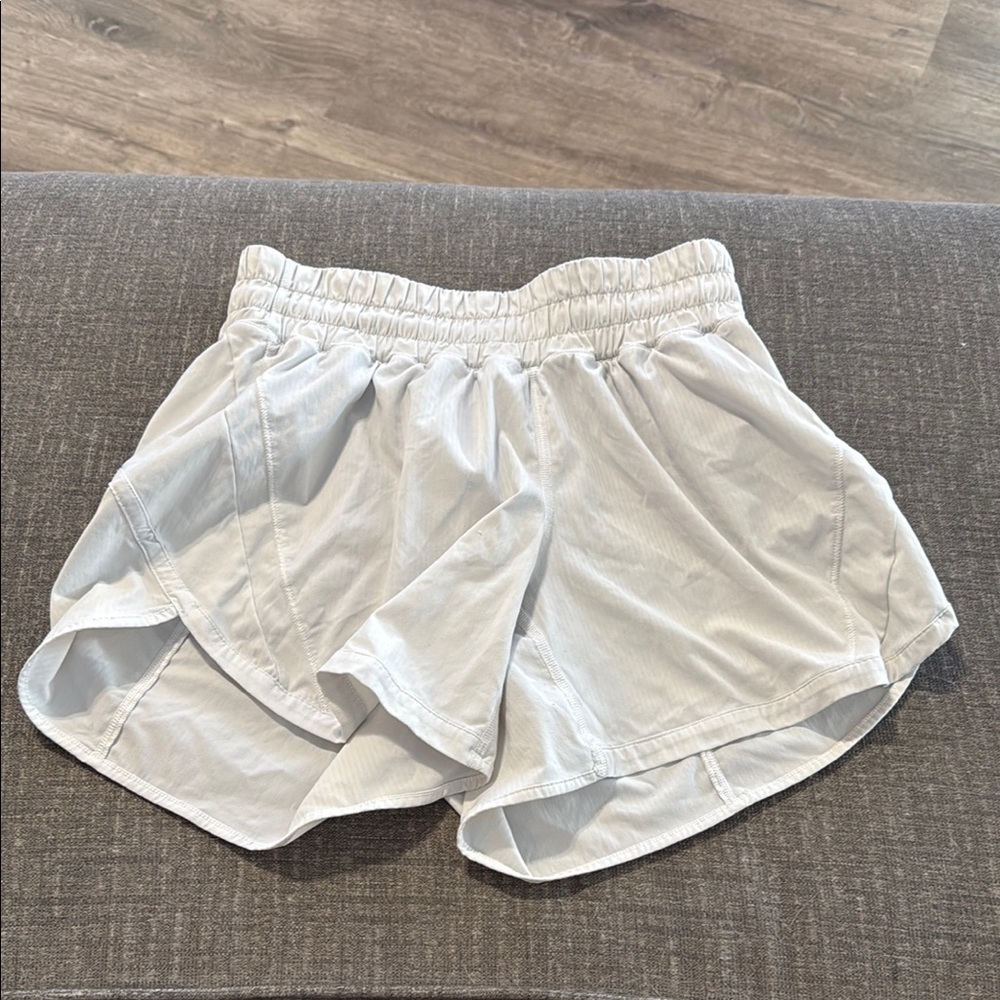 White Lululemon Shorts Size 6 Hotty Hot